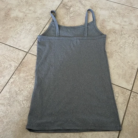 Basic Tank - Picture 3 of 4